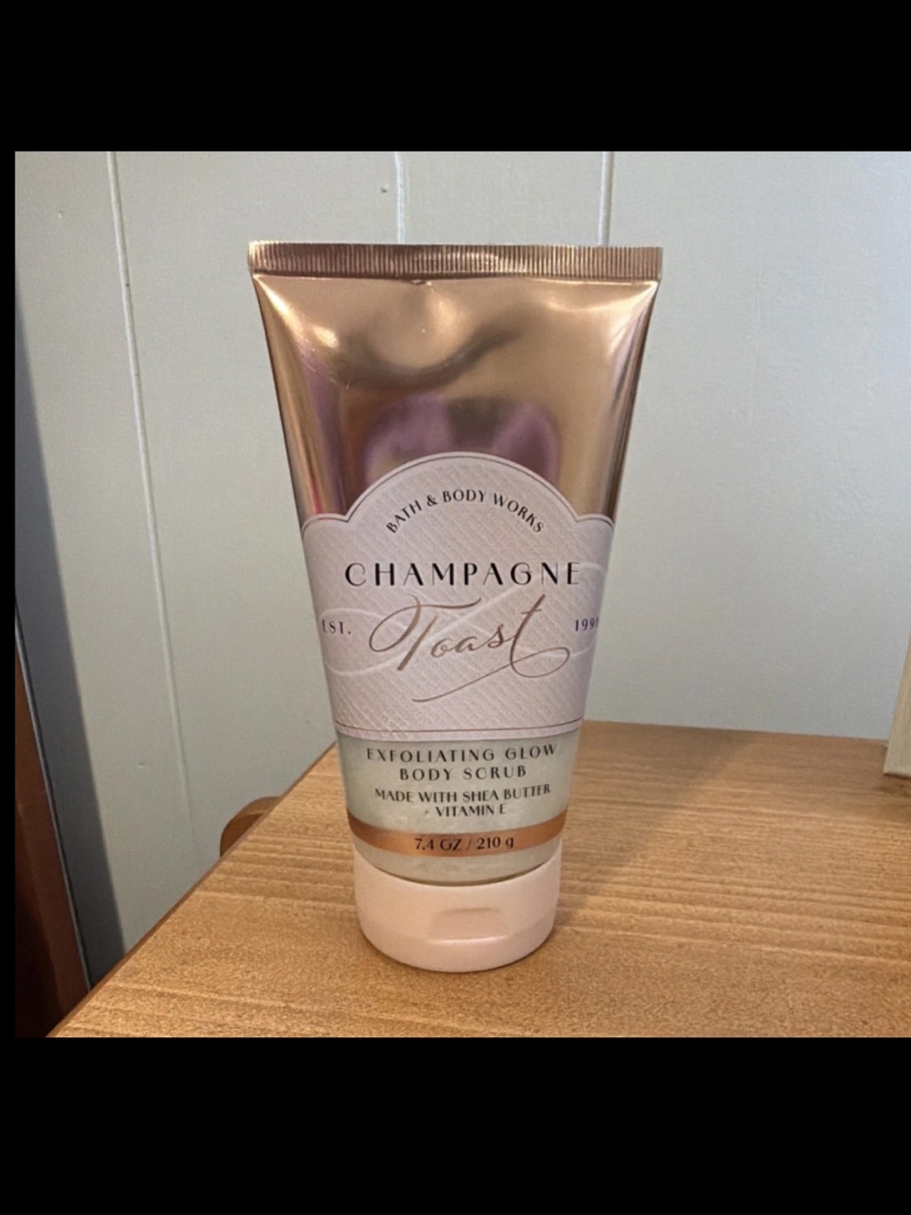 Bath & Body Works Champagne Toast Exfoliating Glow Body Scrub - Rose Gold